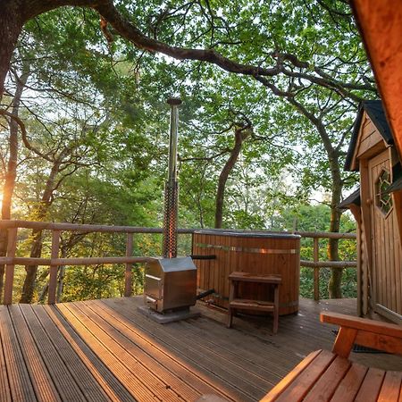 Chestnut Tree House With Hot Tub & Sauna バーマス エクステリア 写真