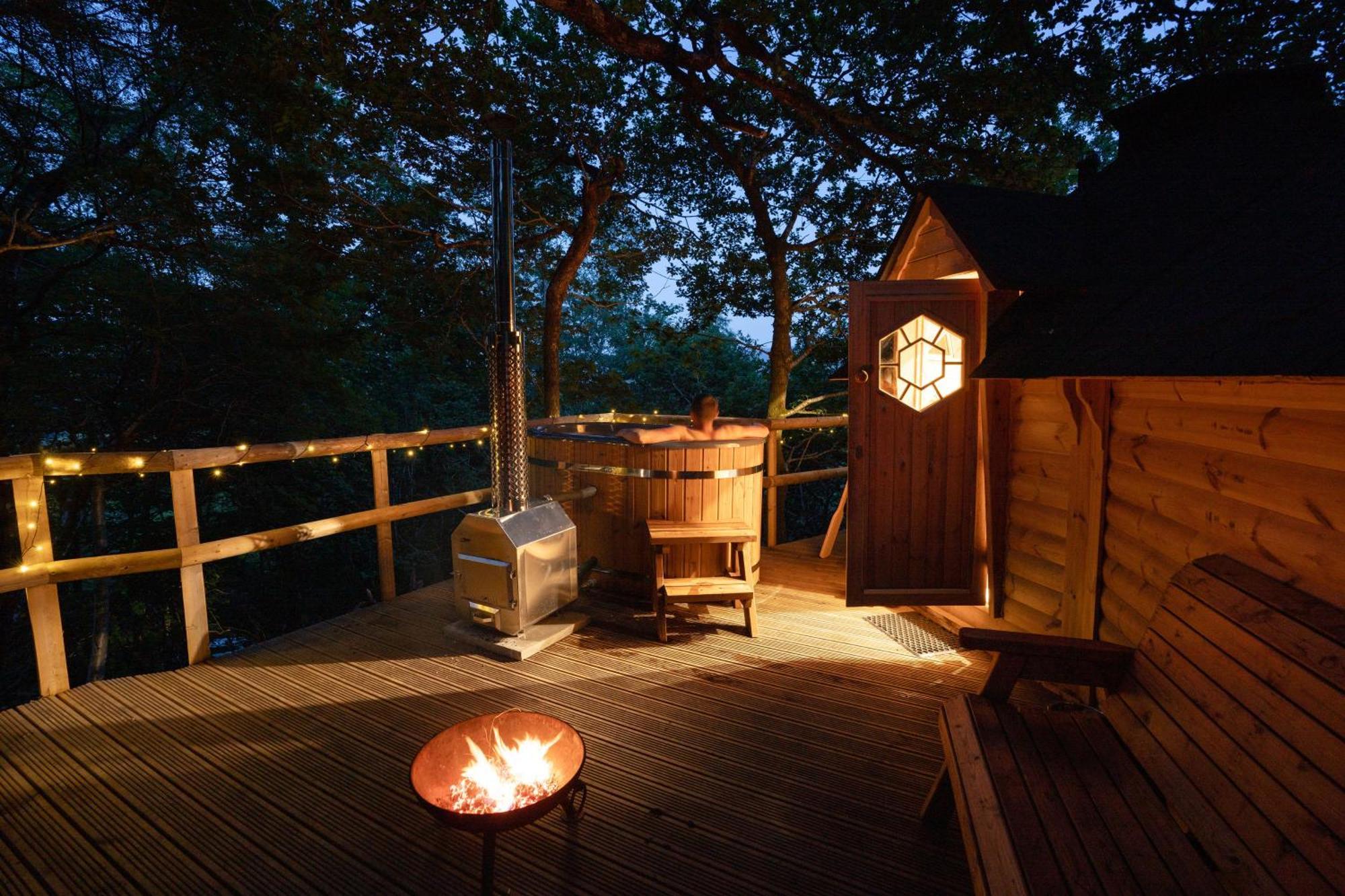 Chestnut Tree House With Hot Tub & Sauna バーマス エクステリア 写真