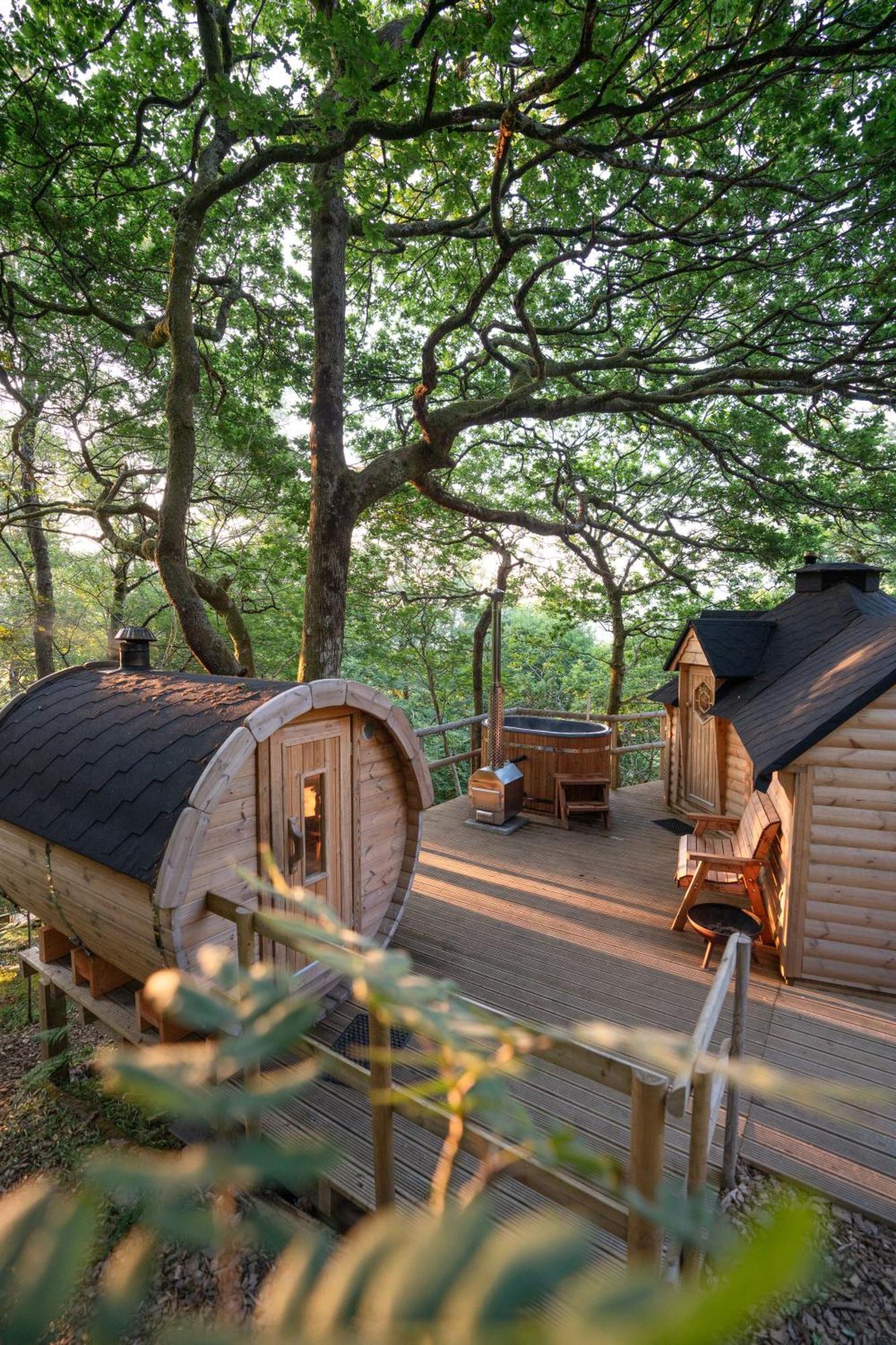 Chestnut Tree House With Hot Tub & Sauna バーマス エクステリア 写真