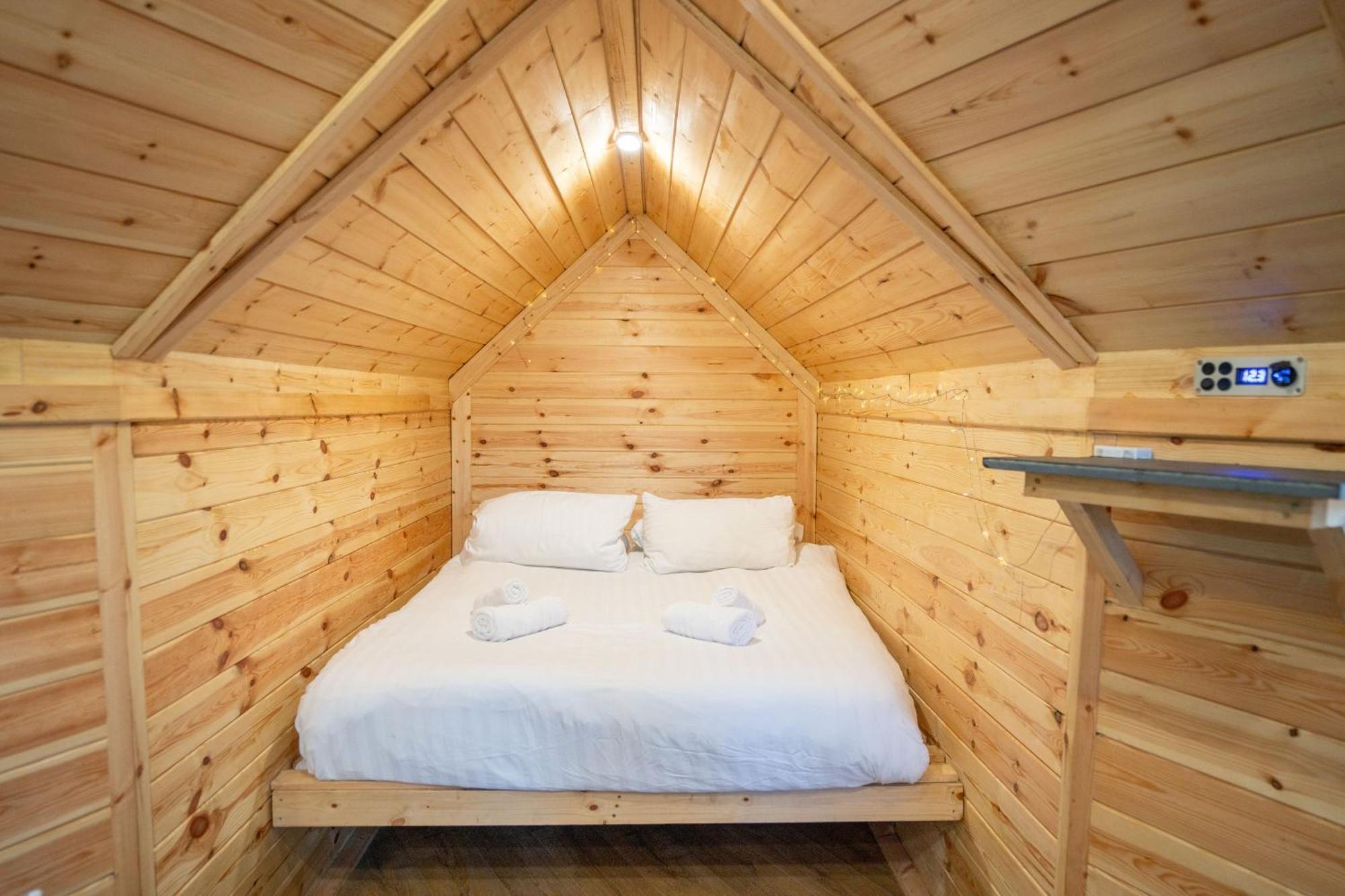 Chestnut Tree House With Hot Tub & Sauna バーマス エクステリア 写真