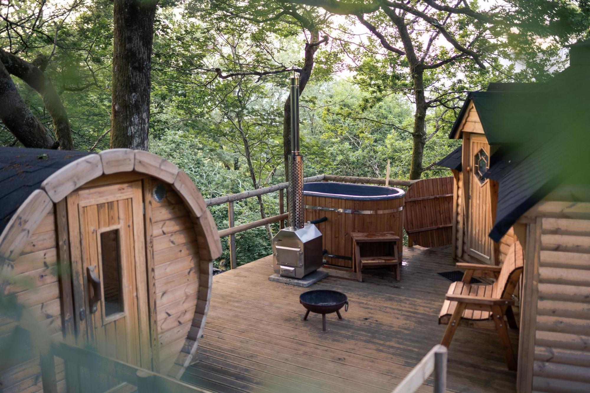 Chestnut Tree House With Hot Tub & Sauna バーマス エクステリア 写真