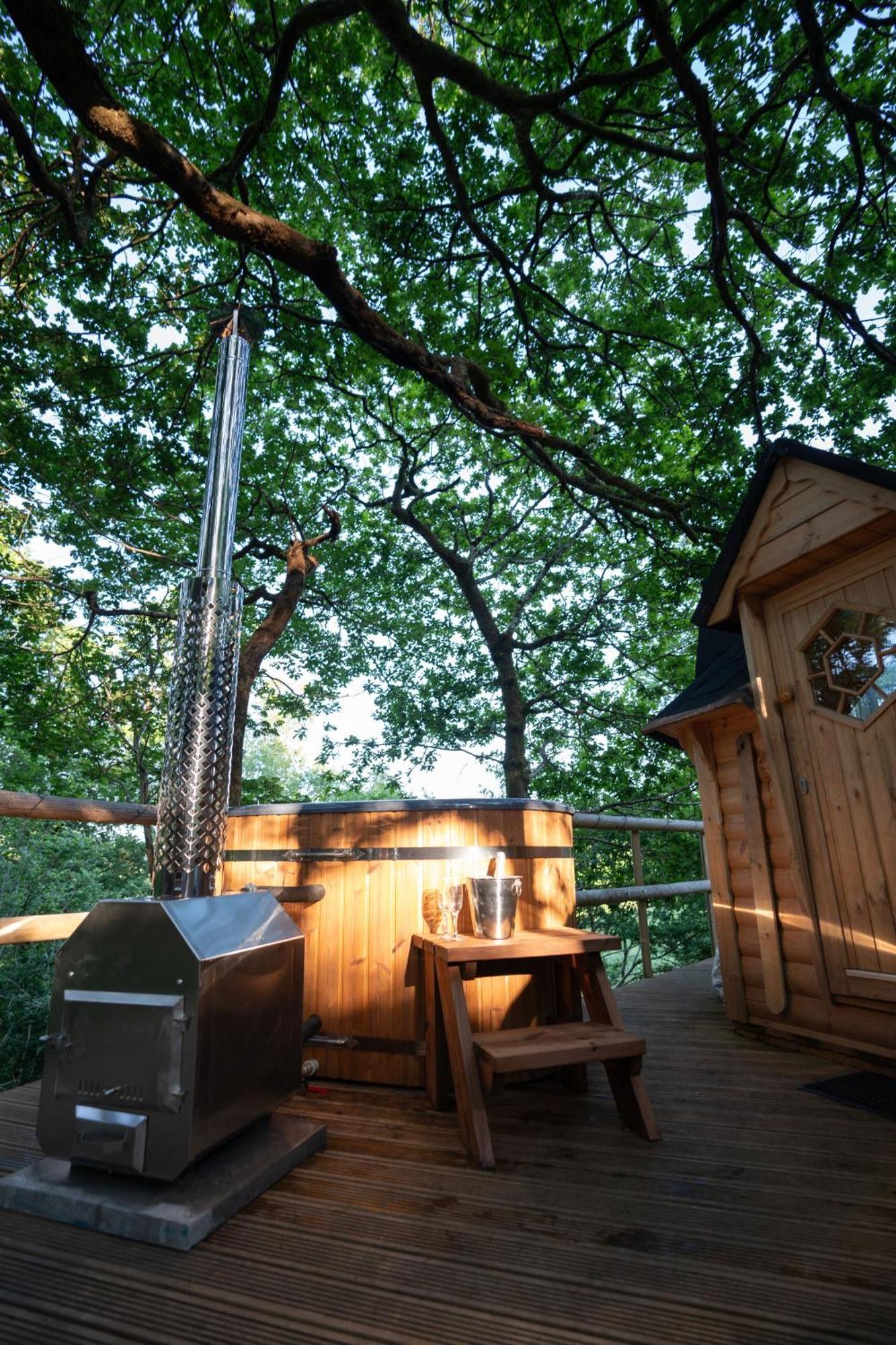Chestnut Tree House With Hot Tub & Sauna バーマス エクステリア 写真